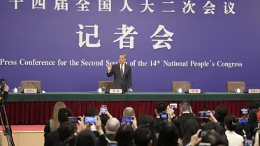 Çin Dışişleri Bakanı Wang Yi, basın toplantısında gazetecilerin sorularını yanıtladı