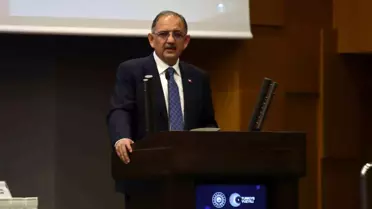Çevre Şehircilik ve İklim Değişikliği Bakanı Mehmet Özhaseki, İzmir'de 21 fay kırığı olduğunu açıkladı