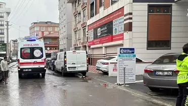 Kocaeli'nin Gebze ilçesinde panelvanın çarptığı kadın yaralandı