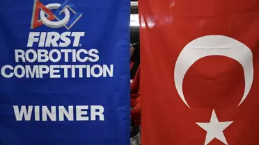 Türk Kız Öğrencilerden Oluşan Robot Takımı New York'ta Yarıştı