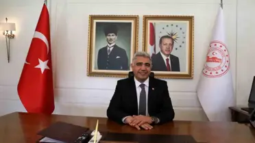 Düzce Valisi Selçuk Aslan, 8 Mart Dünya Emekçi Kadınlar Günü'nü kutladı