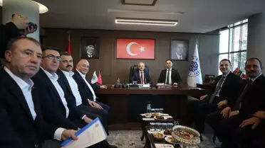 Ulaştırma ve Altyapı Bakanı Biga Belediyesini Ziyaret Etti