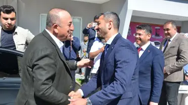 Mevlüt Çavuşoğlu, Serik'te muhtarlarla bir araya geldi