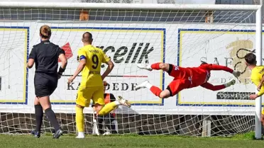 Alaçatıspor, İzmirspor'u 2-0 mağlup etti