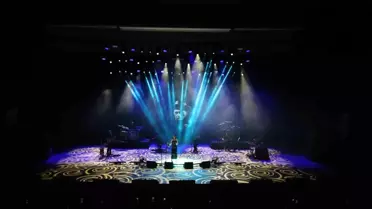 Büyükşehirle Üreten Kadınlar Festivali'nde Elif Buse Doğan Sahne Aldı