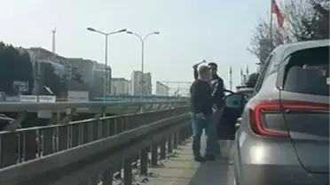 Beylikdüzü E-5 Karayolu'nda iftar saatinde trafikte kavga çıktı