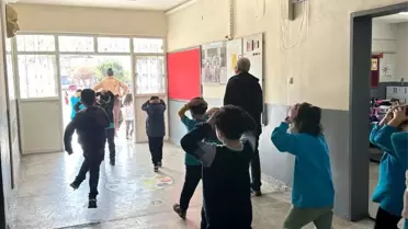 Okulda gerçeği aratmayan deprem tatbikatı