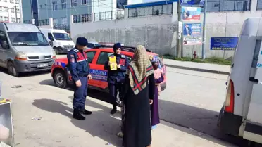 Çerkezköy'de Jandarma Vatandaşları KADES ve Dolandırıcılık Olaylarına Karşı Bilgilendirdi