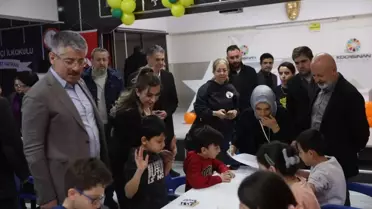 Kocasinan Belediye Başkanı Ahmet Çolakbayrakdar ve Milletvekili Şaban Çopuroğlu, çocuklarla birlikte Akıl Oyunları Şenliği'ne katıldı