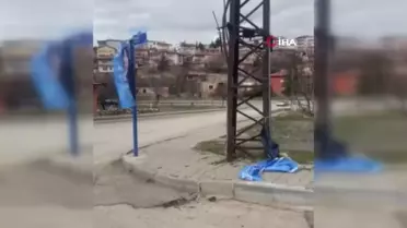 Ankara'da pankartları sökülen başkan adaylarından tepki