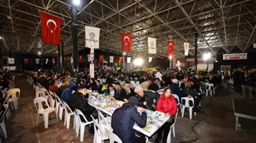 Denizli Büyükşehir Belediyesi Değirmenönü Mahallesi'nde İftar Sofrası Kurdu