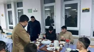 Oğuzlar Kaymakamı Muhammed Turan, şehit aileleri ve gazilerle iftarda bir araya geldi