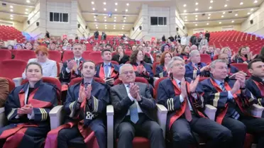 Başkan Büyükkılıç, Erciyes Üniversitesi'nde Tıp Bayramı programına katıldı