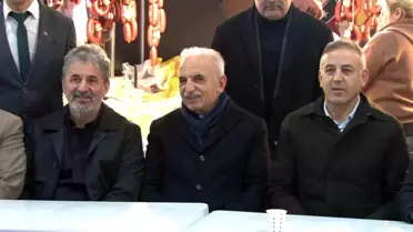 Ümraniye Belediye Başkanı İsmet Yıldırım Vatandaşlarla İftar Programında Buluştu