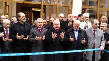Üsküdar'da Gümüşsu Camii İbadete Açıldı