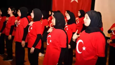 Esenyurt'ta 18 Mart Çanakkale Zaferi'nin 109. yılı coşku ile kutlandı