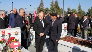 Çorum'da şehit babasının doğum gününü kutlamak için kabrini ziyaret eden 9 yaşındaki Mirayşah'ın heyecanı