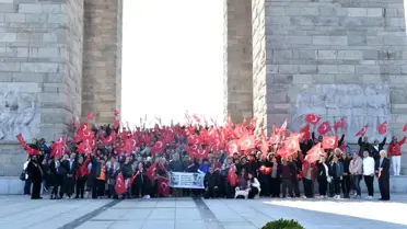 Beşiktaş Belediyesi, 18 Mart Çanakkale Zaferi'nin 109. yılına özel Çanakkale'ye bir gezi düzenledi