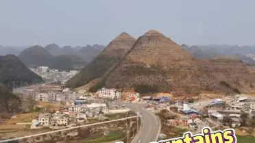 Çin'in Guizhou eyaletindeki piramit şeklindeki dağlar havadan görüntülendi