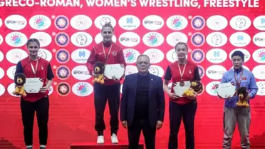 Bayburt Belediyesi Tuğra Boks Spor Kulübü Sporcusu Beyza Nur Akkuş Zafer Kupası'ndan Altın Madalya İle Döndü