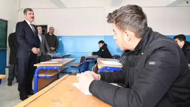 Muş Belediyesi, Lise Öğrencilerine Ücretsiz Deneme Sınavı Düzenledi