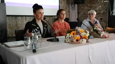 Bodrum'da 'Erkek Egemen Dünyada Kadın Olmak' Konulu Söyleşi Düzenlendi