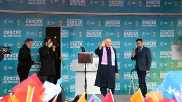 Cumhurbaşkanı Erdoğan: 'Özgür efendi bıraksın bu darbe şakşakçılığını'
