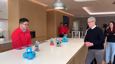 Apple CEO'su Tim Cook'tan Çin'e Uzun Vadeli Bağlılık Açıklaması