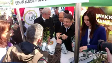 Tarım ve Orman Bakanı Çanakkale'de Çocuklarla Fidan Dağıttı