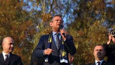 CHP Genel Başkanı Özgür Özel: 'Atatürk'ün partisini bırakanları bir daha içeri sokmam'