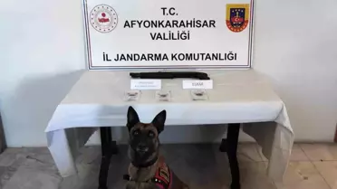 Afyonkarahisar'da uyuşturucu operasyonu: Evde uyuşturucu madde ele geçirildi