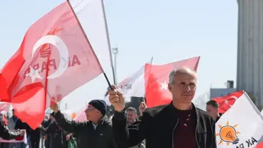 AK Parti İstanbul İl Başkanlığınca düzenlenen 'Yeniden Büyük İstanbul Mitingi' gerçekleştirildi