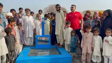 Pakistan'da Aaron Bushnell Anısına Su Kuyusu Açıldı