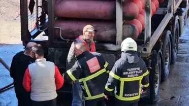 Kastamonu'da Doğalgaz Tüpleri Taşıyan Tırın Dorsesinde Yangın Çıktı