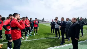 Gaziantep Valisi Kemal Çeber, Gaziantep Futbol Kulübü'nü ziyaret etti
