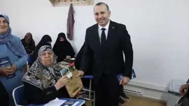Yalova Belediyesi, okuma yazma kurslarına katılan kadınlardan bilgisayar kursu talebi aldı
