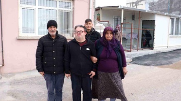 Down Sendromlu Bilal Büyük, Malatya'da gönüllü muhtarlık için sahaya çıktı