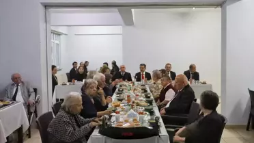 Kırklareli Valisi Birol Ekici, huzurevi sakinleri ile iftar yaptı