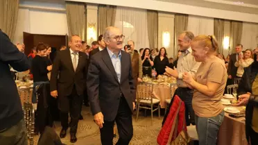 Eskişehir Büyükşehir Belediye Başkanı Yılmaz Büyükerşen, belediye personeli ile iftar davetinde buluştu