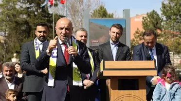 Cumhur İttifakı'nın Ankara Büyükşehir Belediye Başkan adayı Turgut Altınok, Çubuk'ta Sevgi Yürüyüşüne katıldı