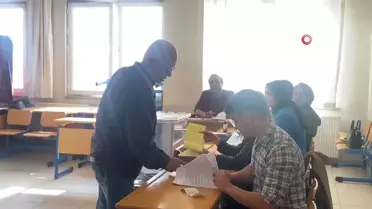 Düzce'de oy kullanma işlemi başladı