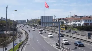 İstanbul'da oy kullanma işlemi sürerken yollar boş kaldı