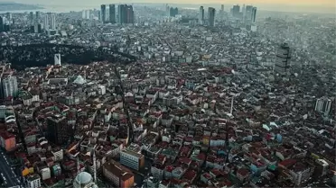 İstanbul'da 12 ilçe daha CHP'ye geçti! Beyoğlu'nda 35 yıl sonra gelen seçim zaferi