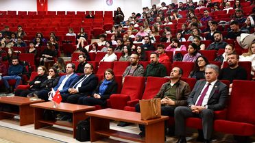 ÇOMÜ Siyasal Bilgiler Fakültesi'nde Türk Dış Politikası Paneli Gerçekleşti