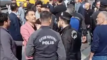 Gaziosmanpaşa Belediye Başkan Yardımcısı CHP'lilerce darbedildi ve telefonu alındı