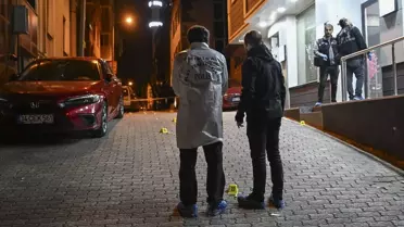 Küçükçekmece'de 4 katlı otele uzun namlulu silahla ateş açıldı