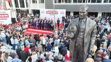 Muhittin Böcek, Antalya Büyükşehir Belediye Başkanlığına ikinci kez seçildi