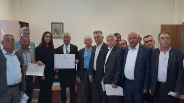 MHP'den Burdur'un Çeltikçi ilçesine belediye başkanı seçilen Ramazan Ezin'e mazbata verildi
