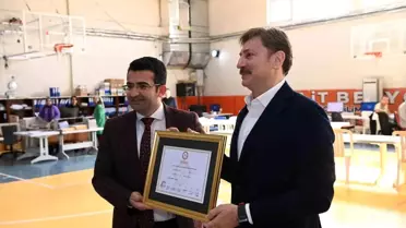 Bahçelievler Belediye Başkanı Dr. Hakan Bahadır mazbatasını aldı