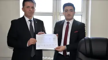 Türkeli Belediye Başkanı Veysel Şahin mazbatasını aldı
